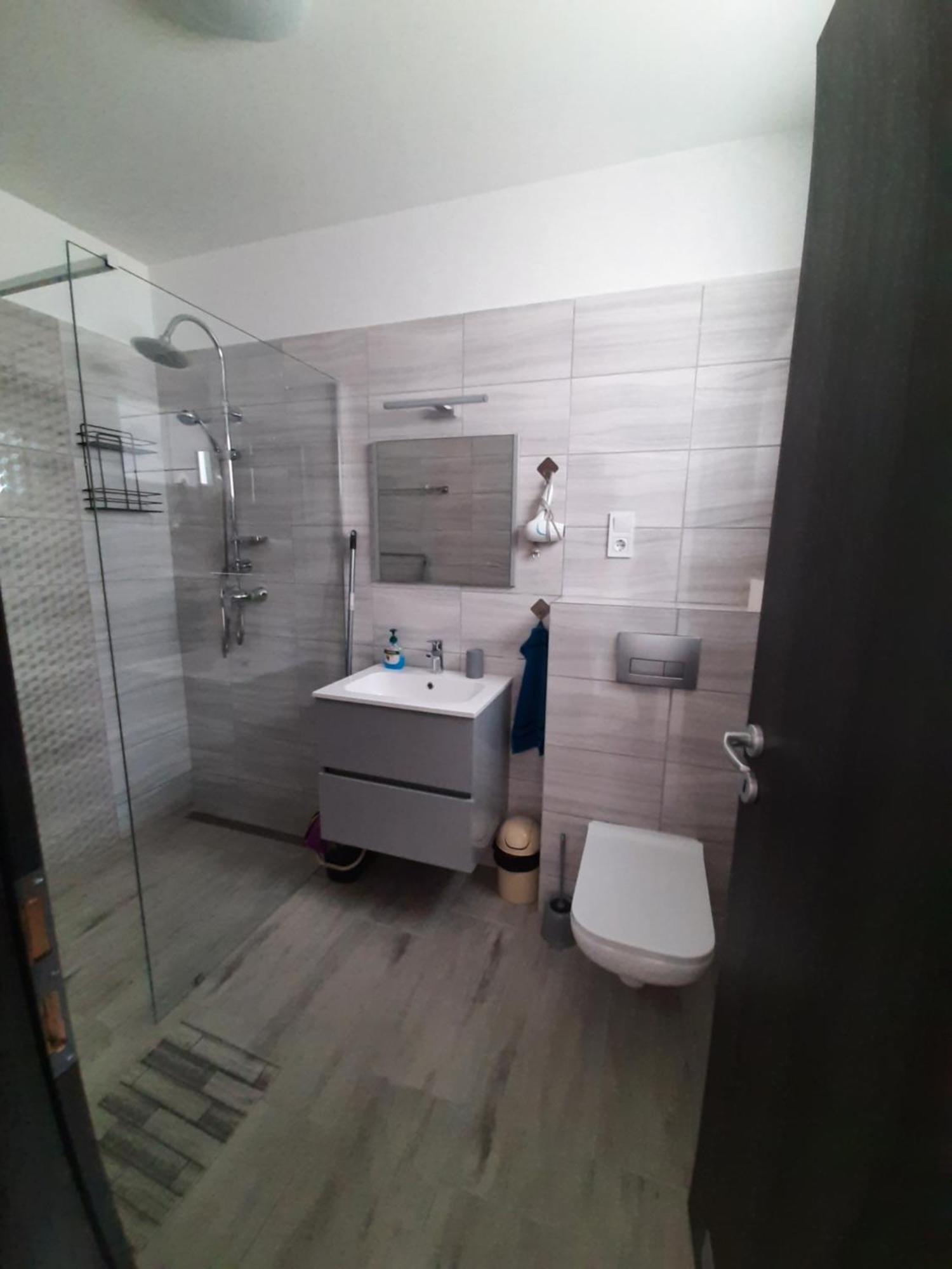 Ancsi Apartmanhaz Балатонлелле Екстер'єр фото
