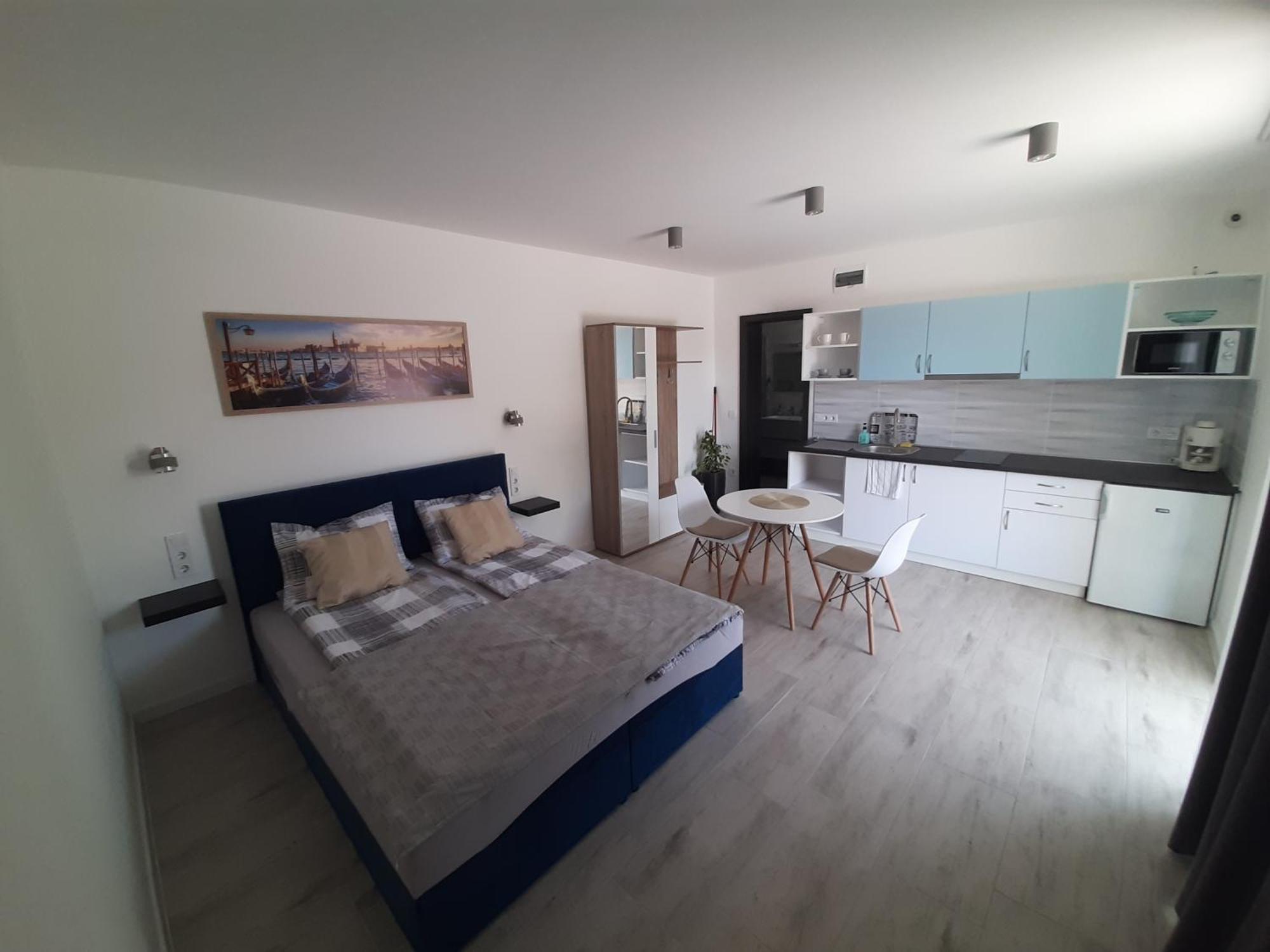 Ancsi Apartmanhaz Балатонлелле Екстер'єр фото