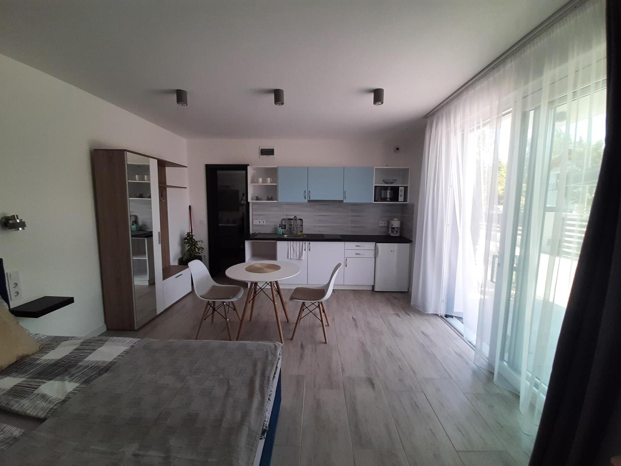 Ancsi Apartmanhaz Балатонлелле Екстер'єр фото