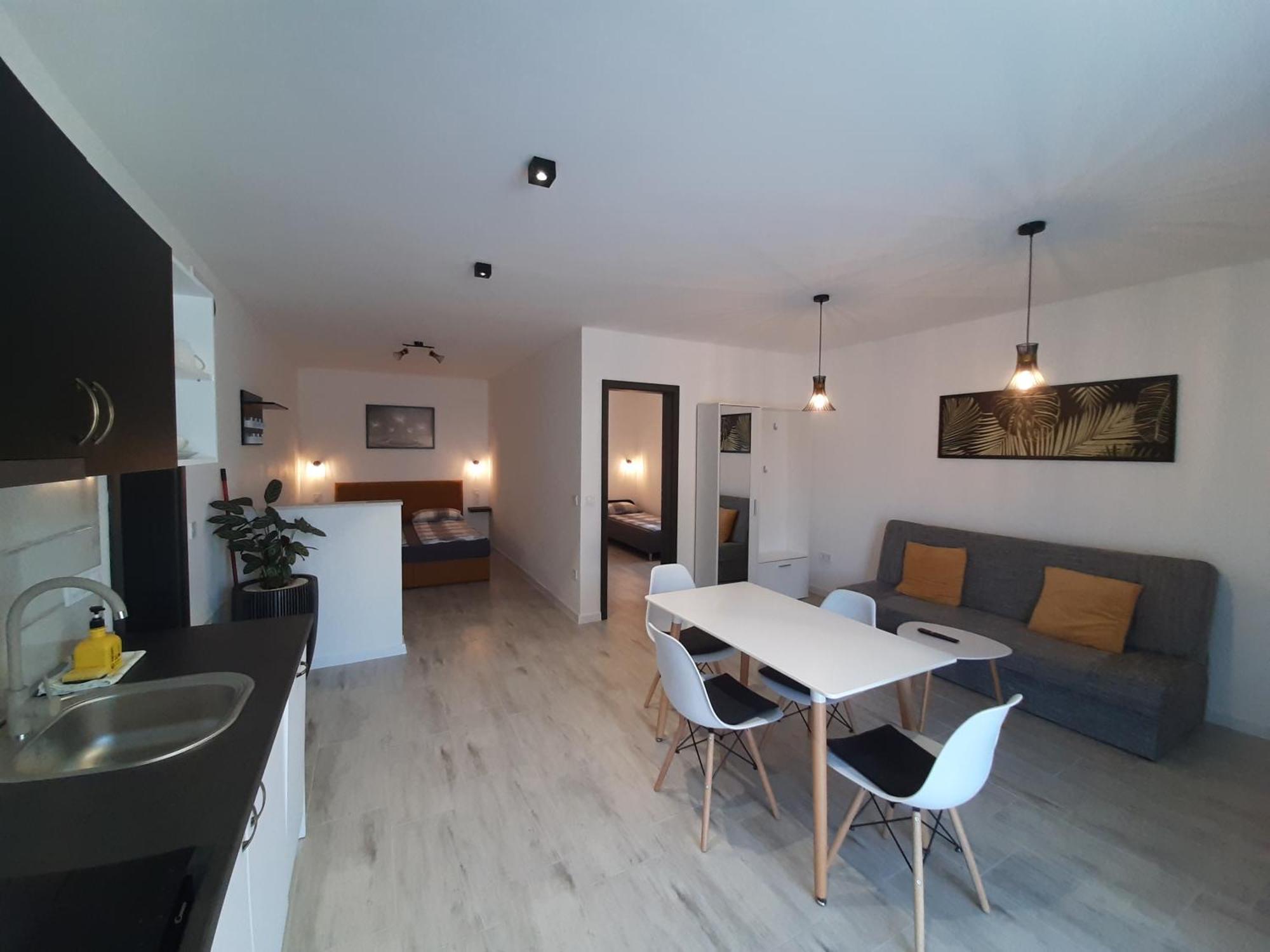 Ancsi Apartmanhaz Балатонлелле Екстер'єр фото